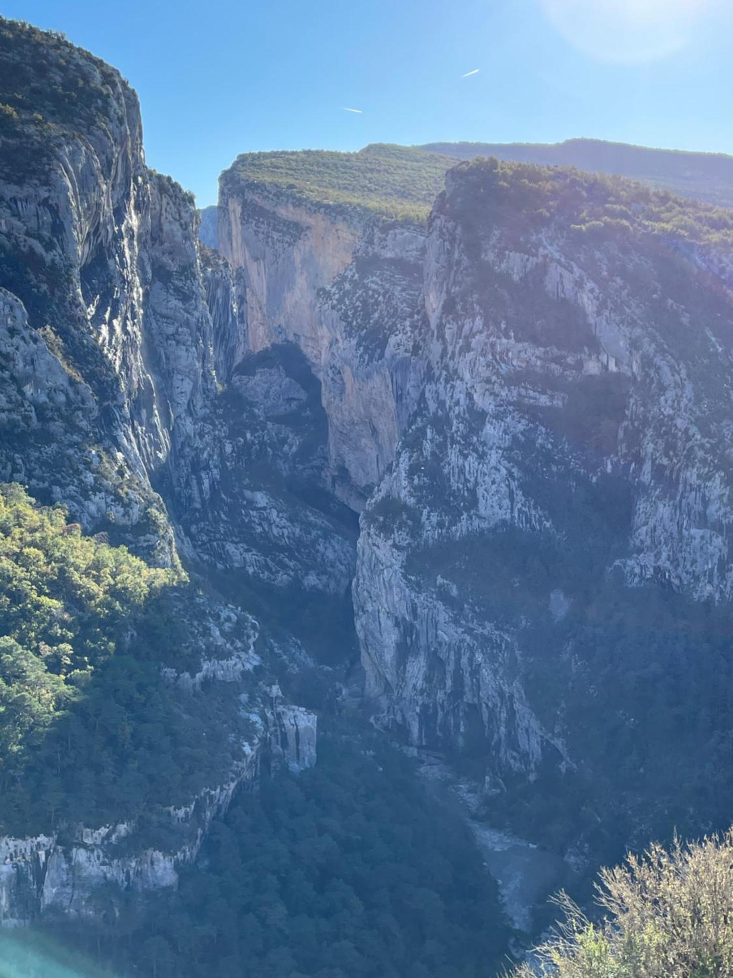 Villa Raphael Régusse Kültér fotó